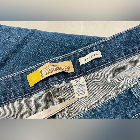 Old Navy Women’s Plus Bootcut Short size 20 - Picture 2 of 4